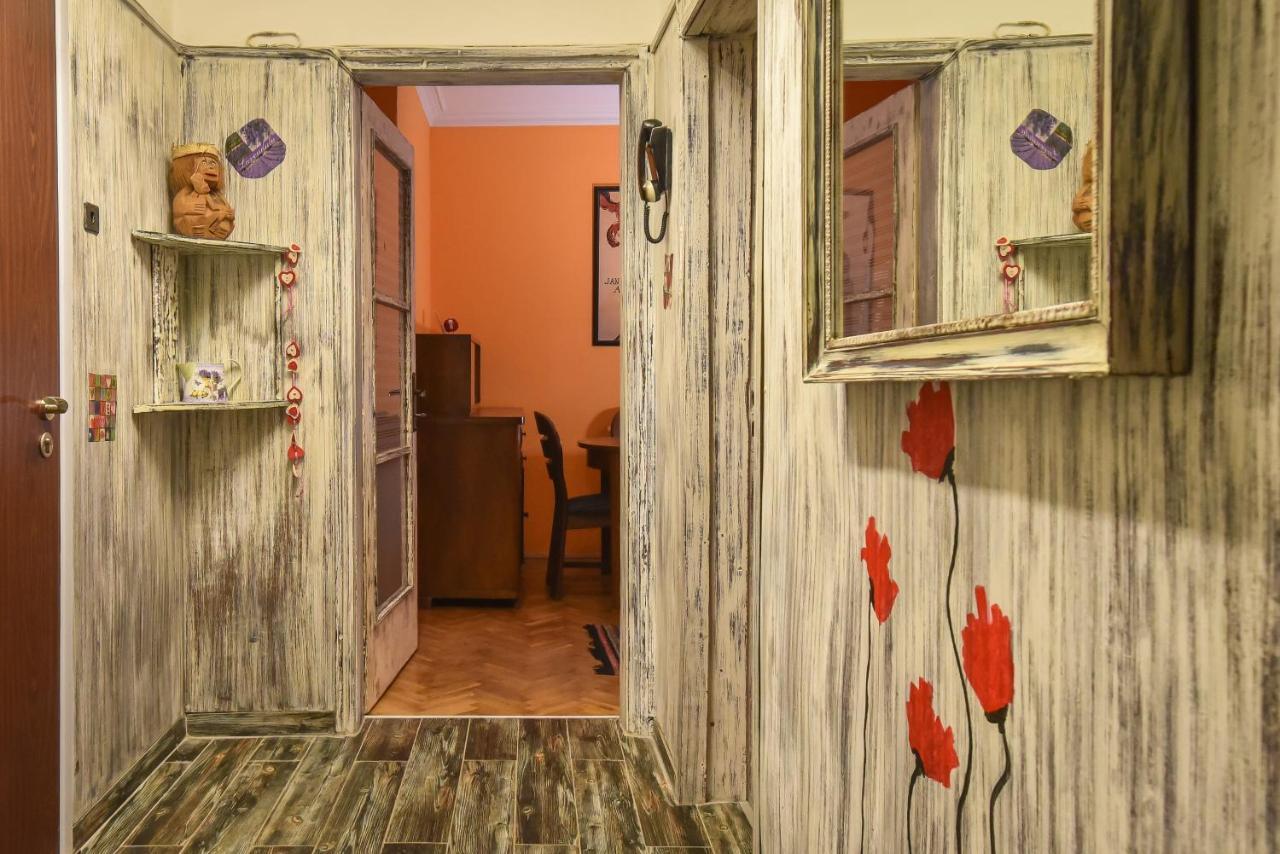 Vintage Spot - Colorful One-Bedroom Apartment By Flat Mаnager โซเฟีย ภายนอก รูปภาพ